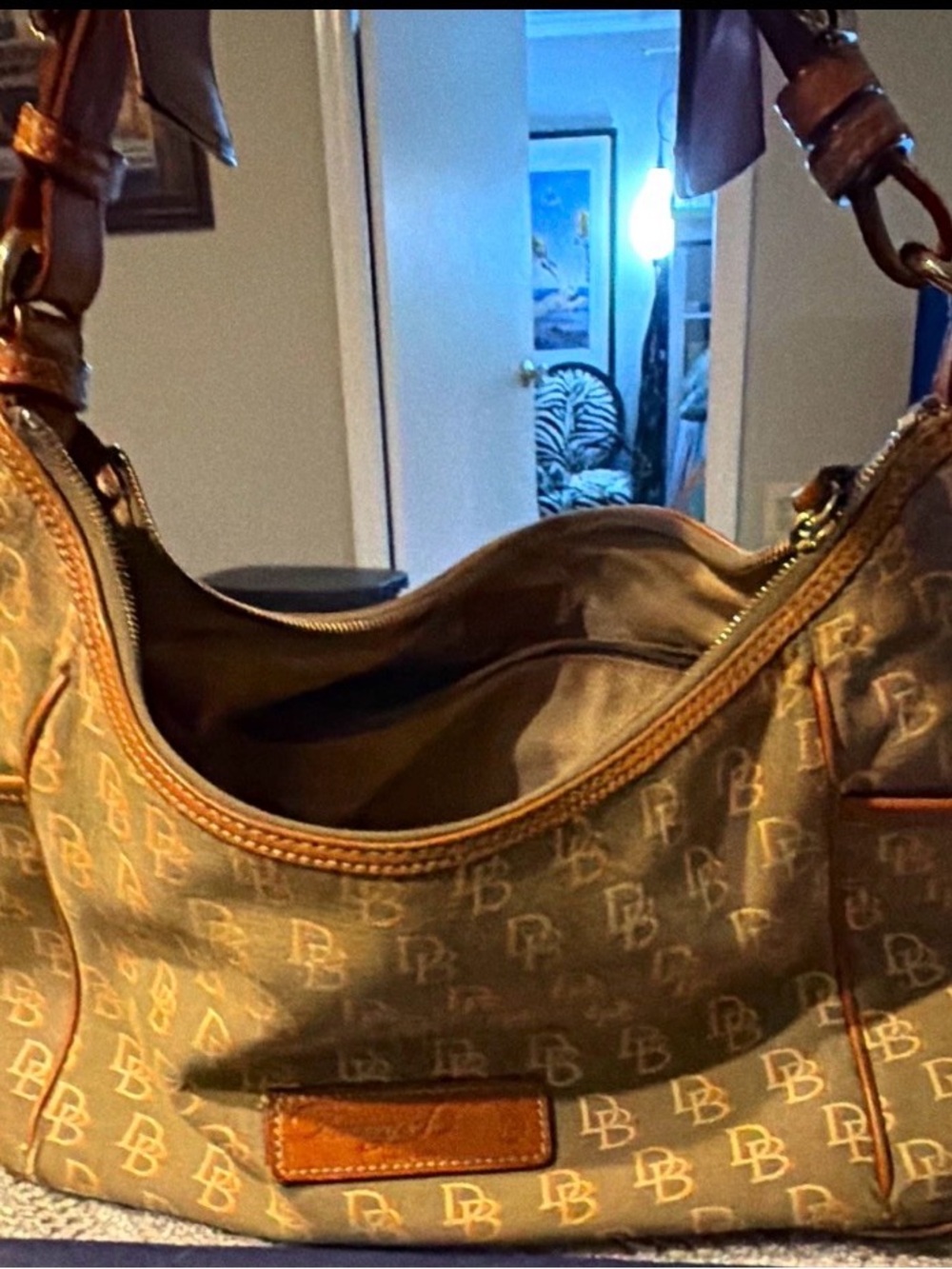 Dooney & Bourke Tan Logo Jacquard Shoulder Bag with Brown Leather Trim - Picture 4 of 4